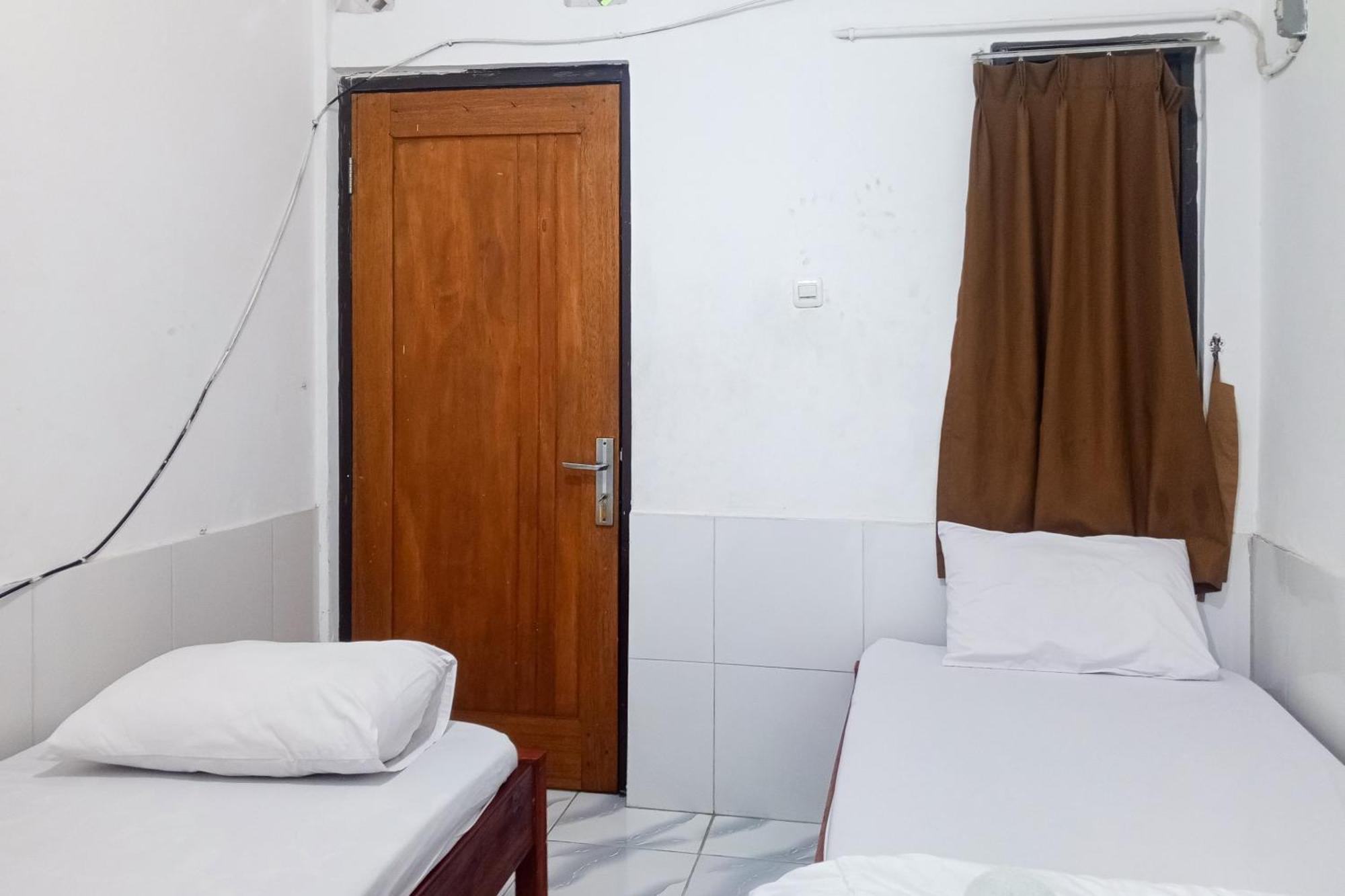 Malibu Syariah Bogor Redpartner Hotel Ngoại thất bức ảnh