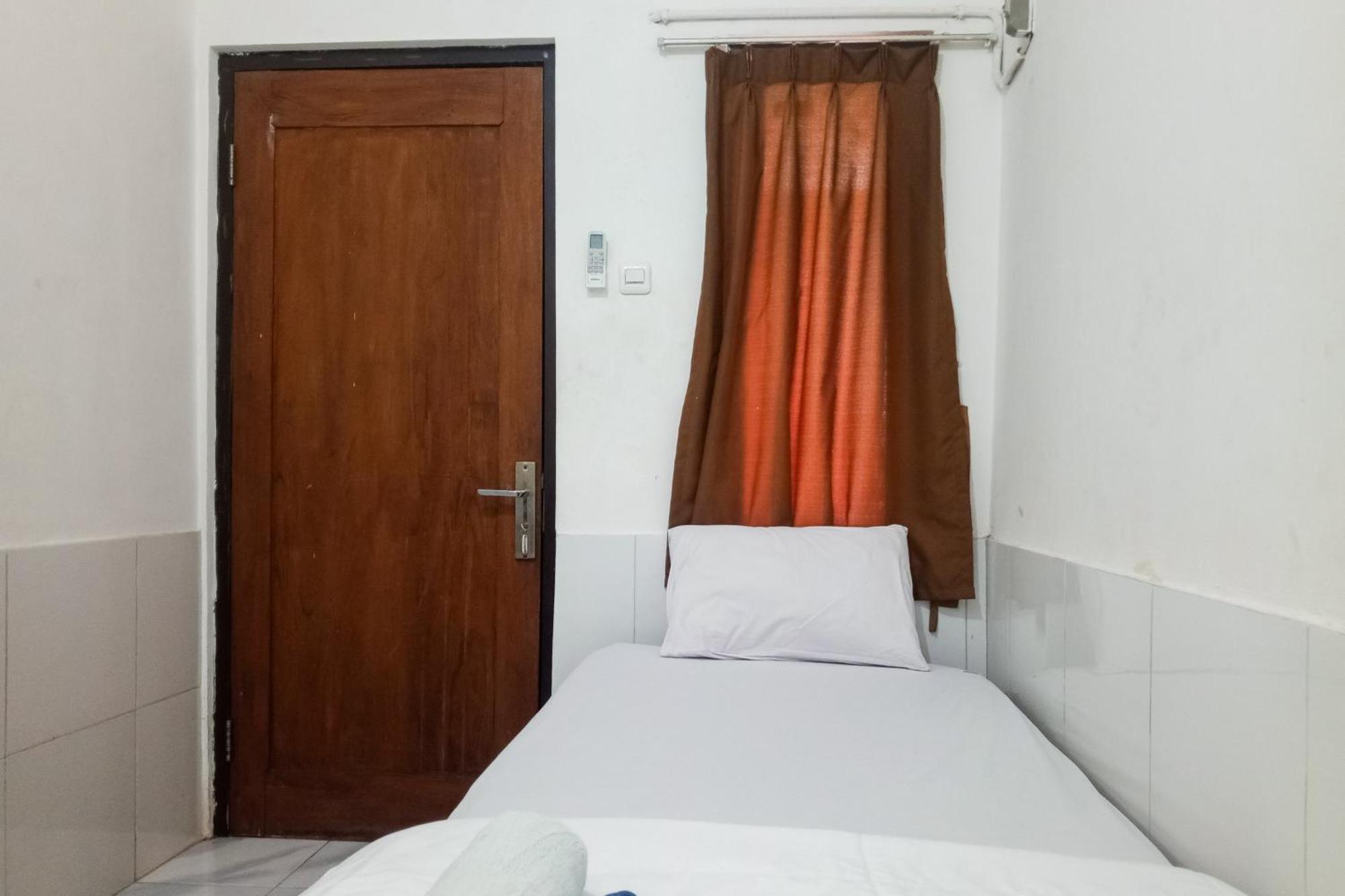 Malibu Syariah Bogor Redpartner Hotel Ngoại thất bức ảnh