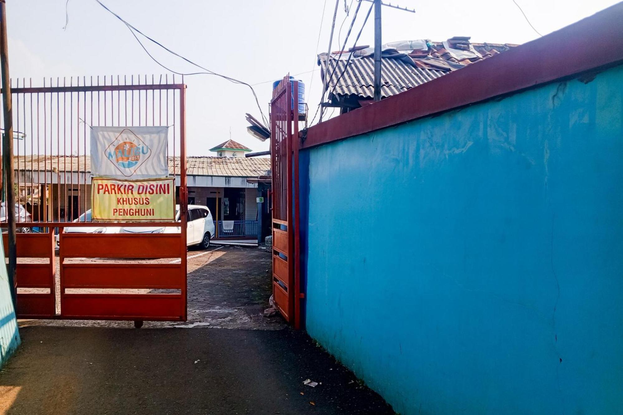 Malibu Syariah Bogor Redpartner Hotel Ngoại thất bức ảnh